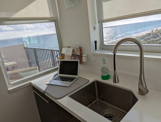 Building Photo - 9273 Collins Ave