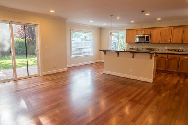 Building Photo - 4Bd/3.5Ba Seattle House