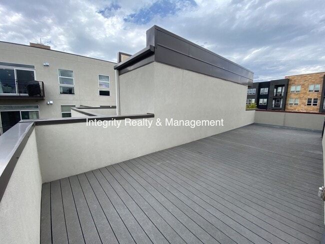 Building Photo - 2620 W Front View Cres Dr