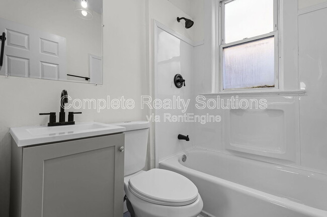 Building Photo - 3011 Miami St