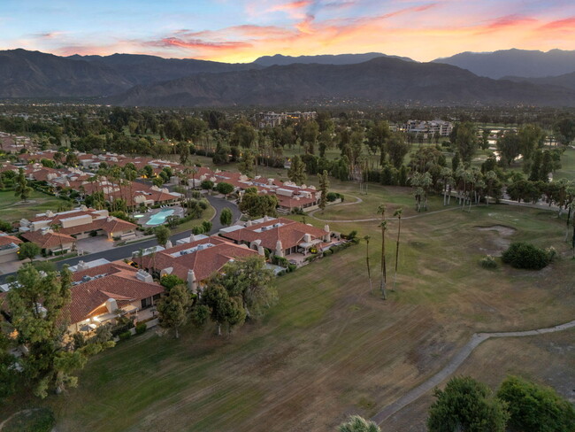 Building Photo - 47 N Kavenish Dr