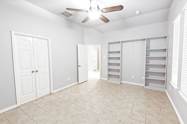 Building Photo - 9220 Norman Dr