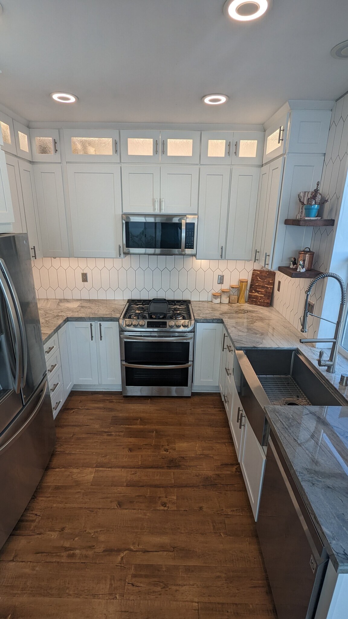 Building Photo - 1554 Plymouth Ln