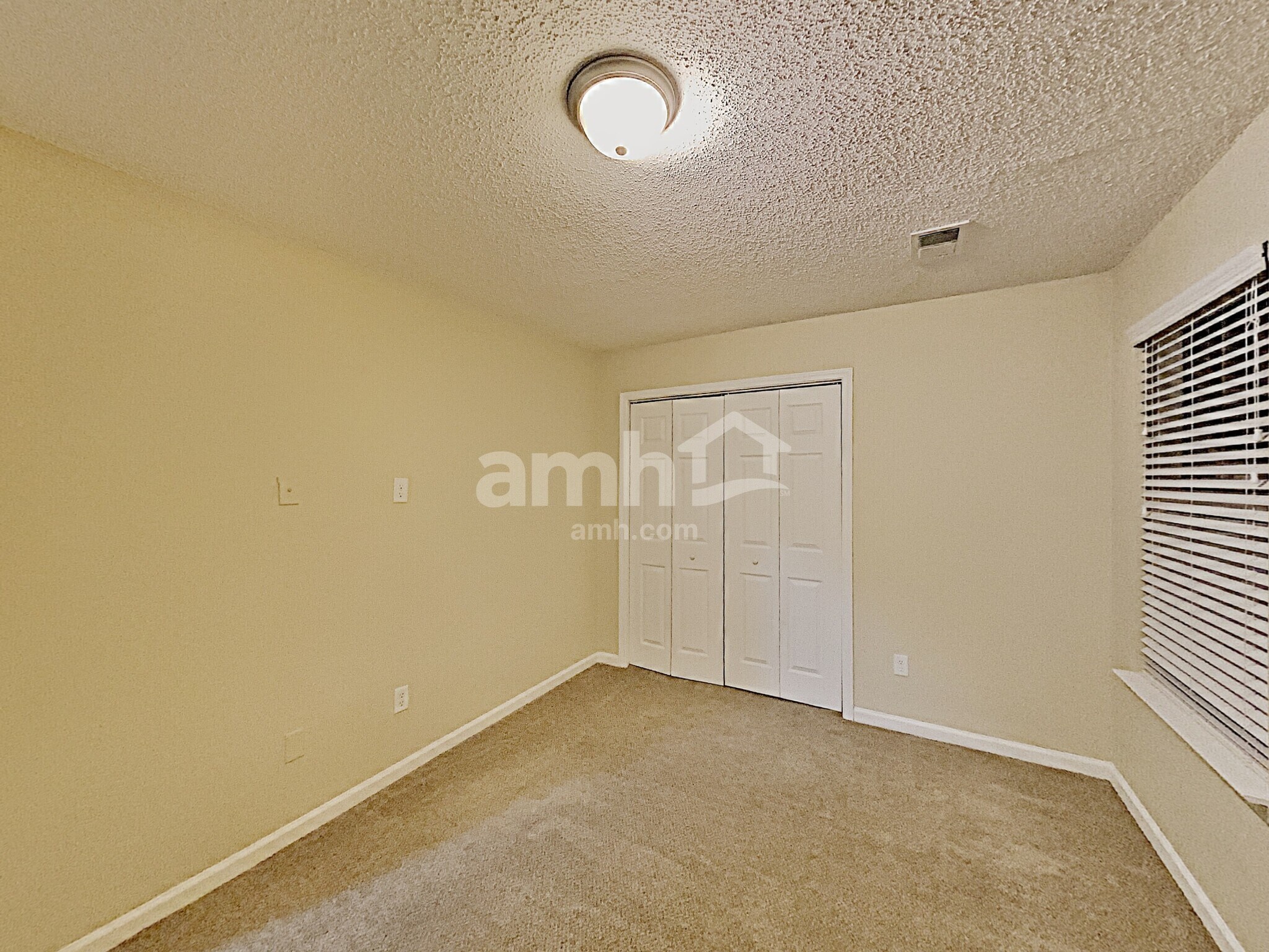 Building Photo - 466 Camella Cir