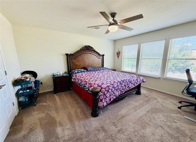 Building Photo - 13904 Osmarea Dr