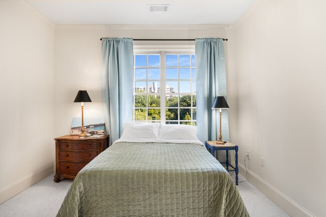 Building Photo - 1055 Piedmont Ave NE