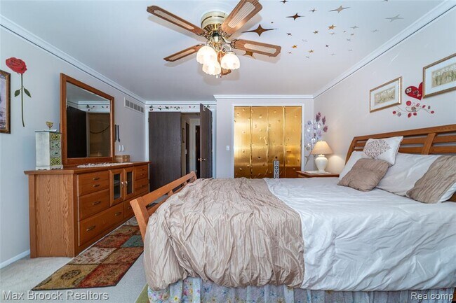 Building Photo - 862 Yorktown Ct