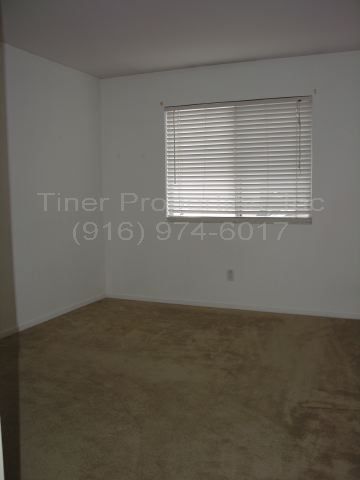 Building Photo - Laguna Gated Community