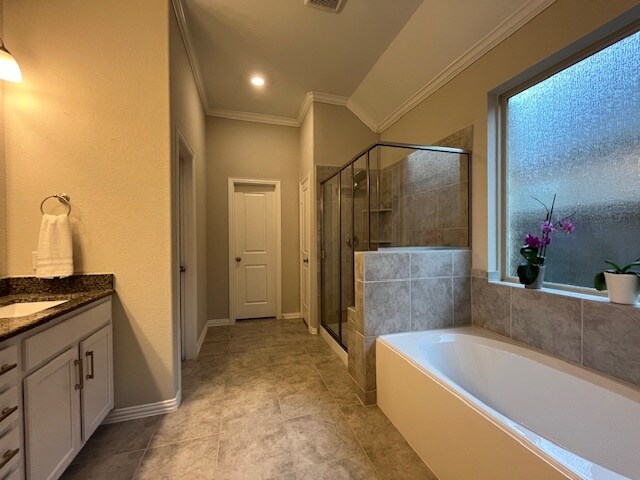 Building Photo - 16114 Lake Amistad Pl