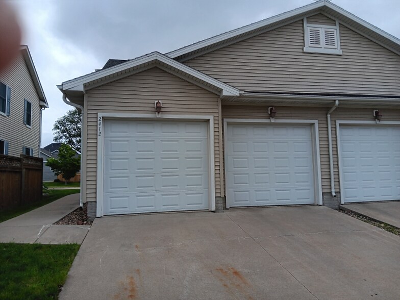 Building Photo - 2412 Eaton Ave