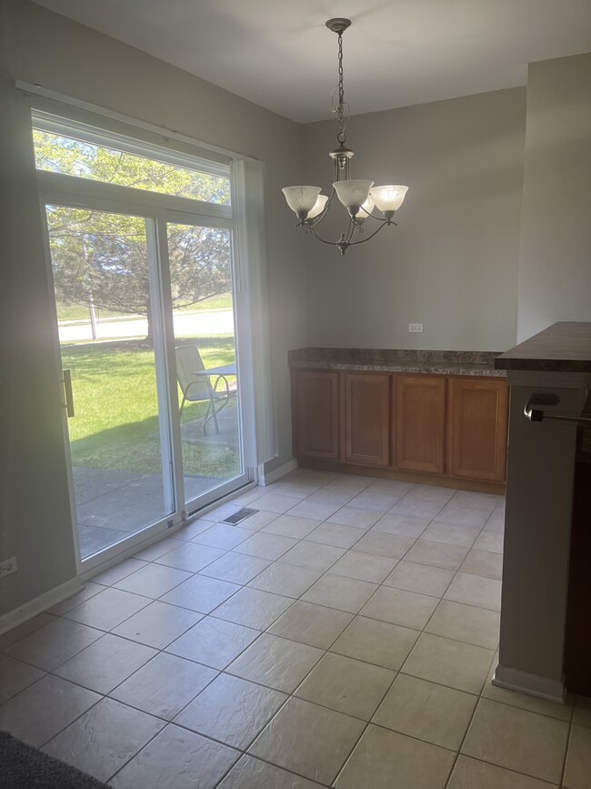 Building Photo - 5752 Wildspring Dr
