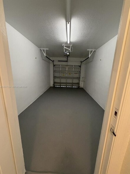 Building Photo - 3335 Palomino Dr