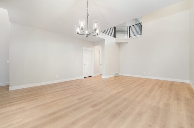 Building Photo - Bright & Modern 3-Bed Townhome in Prime Le...