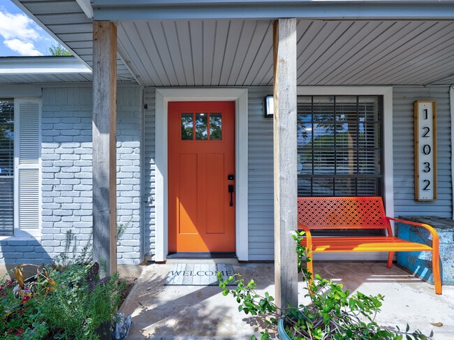 Building Photo - 12032 Shropshire Blvd