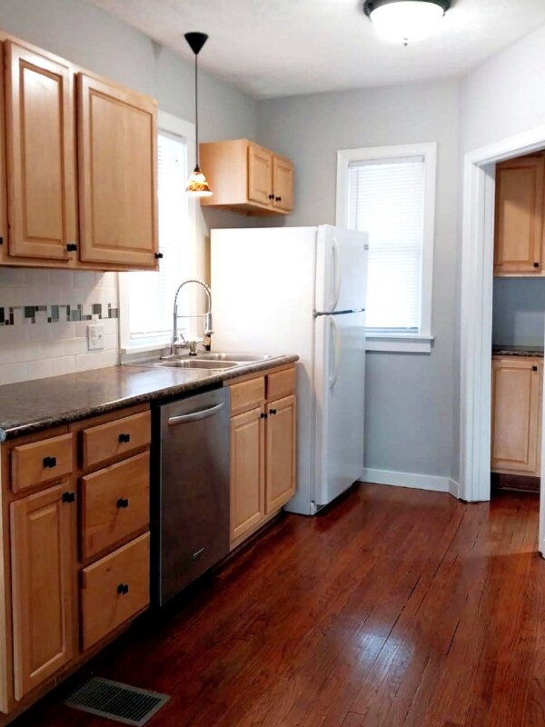 Building Photo - 1526 S 55th St