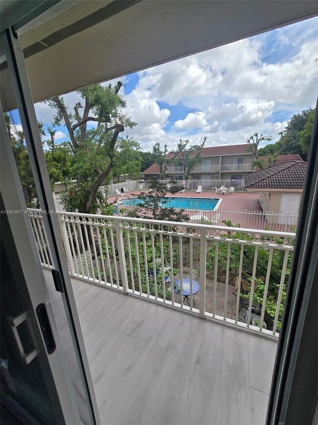 Building Photo - 6886 NW 166th Terrace