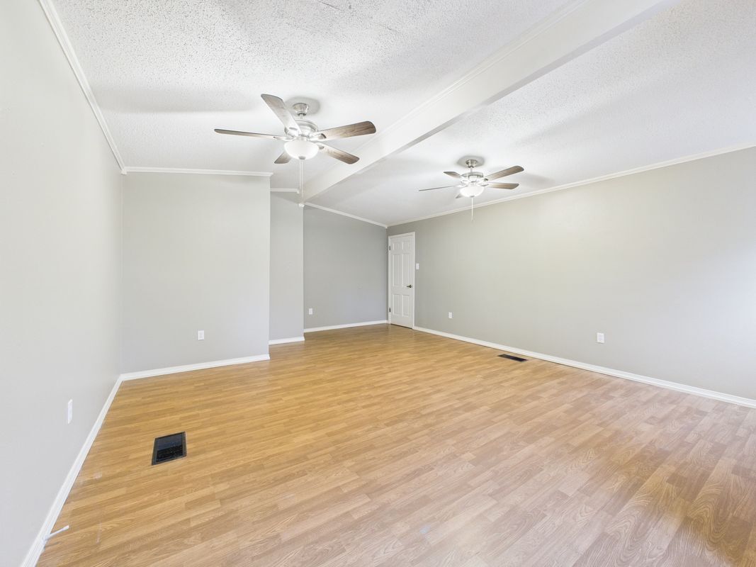 Building Photo - 107 Guillot Rd