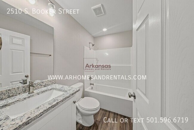 Building Photo - 2510 Booker St