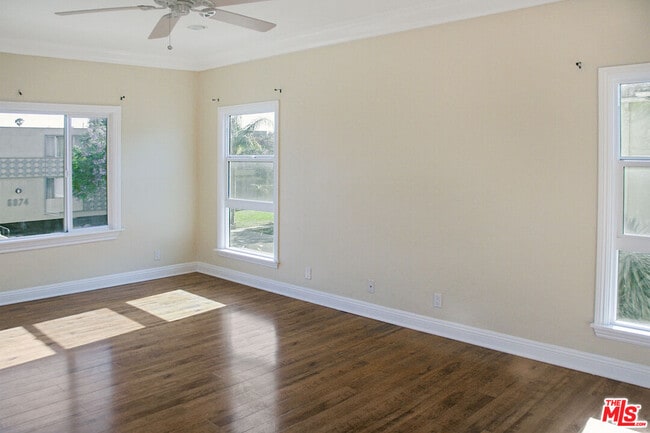 Building Photo - 6071 1/2 Pickford St