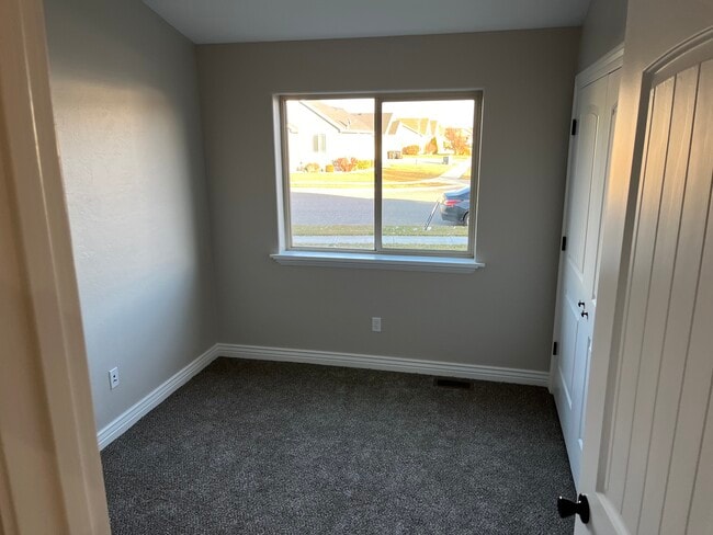 Building Photo - 3700 Merlin Dr