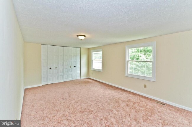 Building Photo - 8100 Irwell Ct