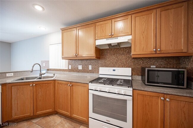 Building Photo - 211 Wicked Wedge Way