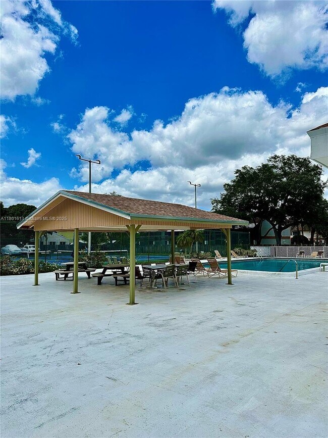 Building Photo - 7175 Orange Dr