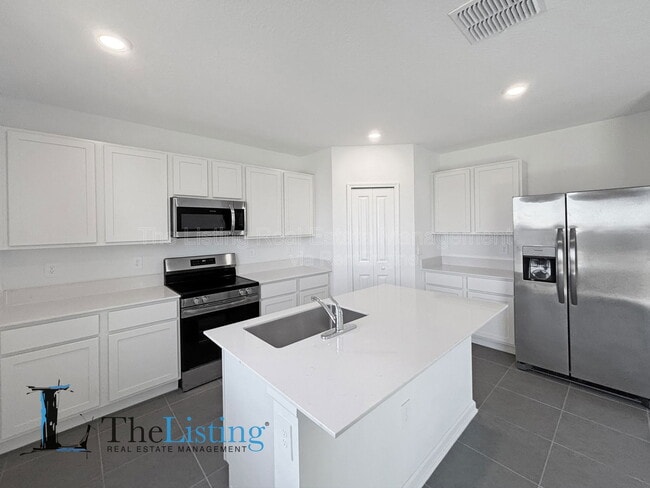 Building Photo - 4810 Katrina Dr