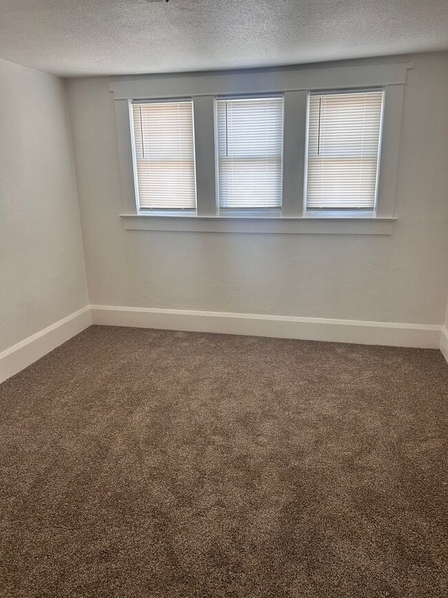 Building Photo - Charming 4 Bedroom/2 Bath Home in Modesto Ca