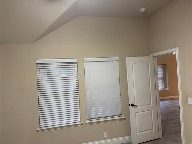 Building Photo - 1116 Haskell Dr