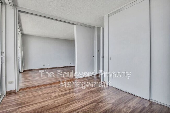 Building Photo - 4300 Waialae Ave