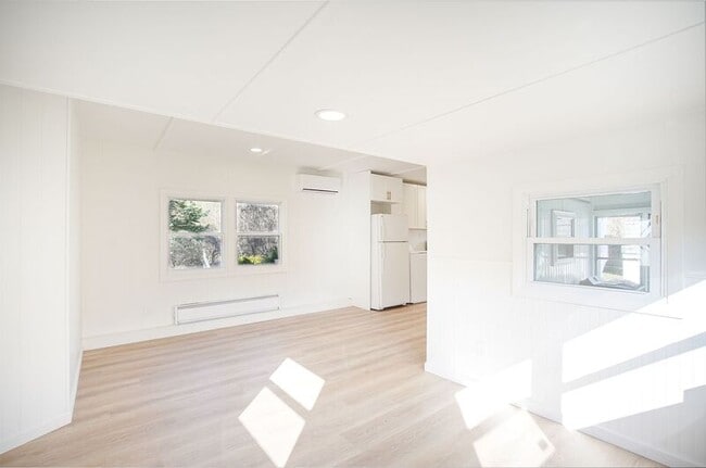 Building Photo - 2401 Westfield St