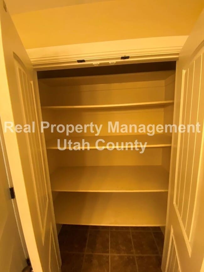 Building Photo - 1769 S 700 W