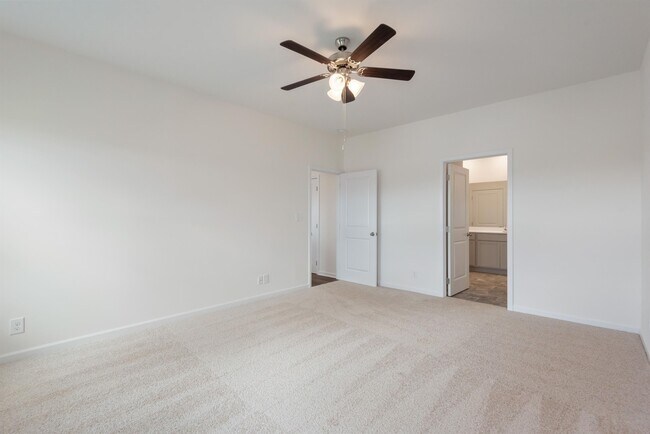 Building Photo - 124 Kaley Ln