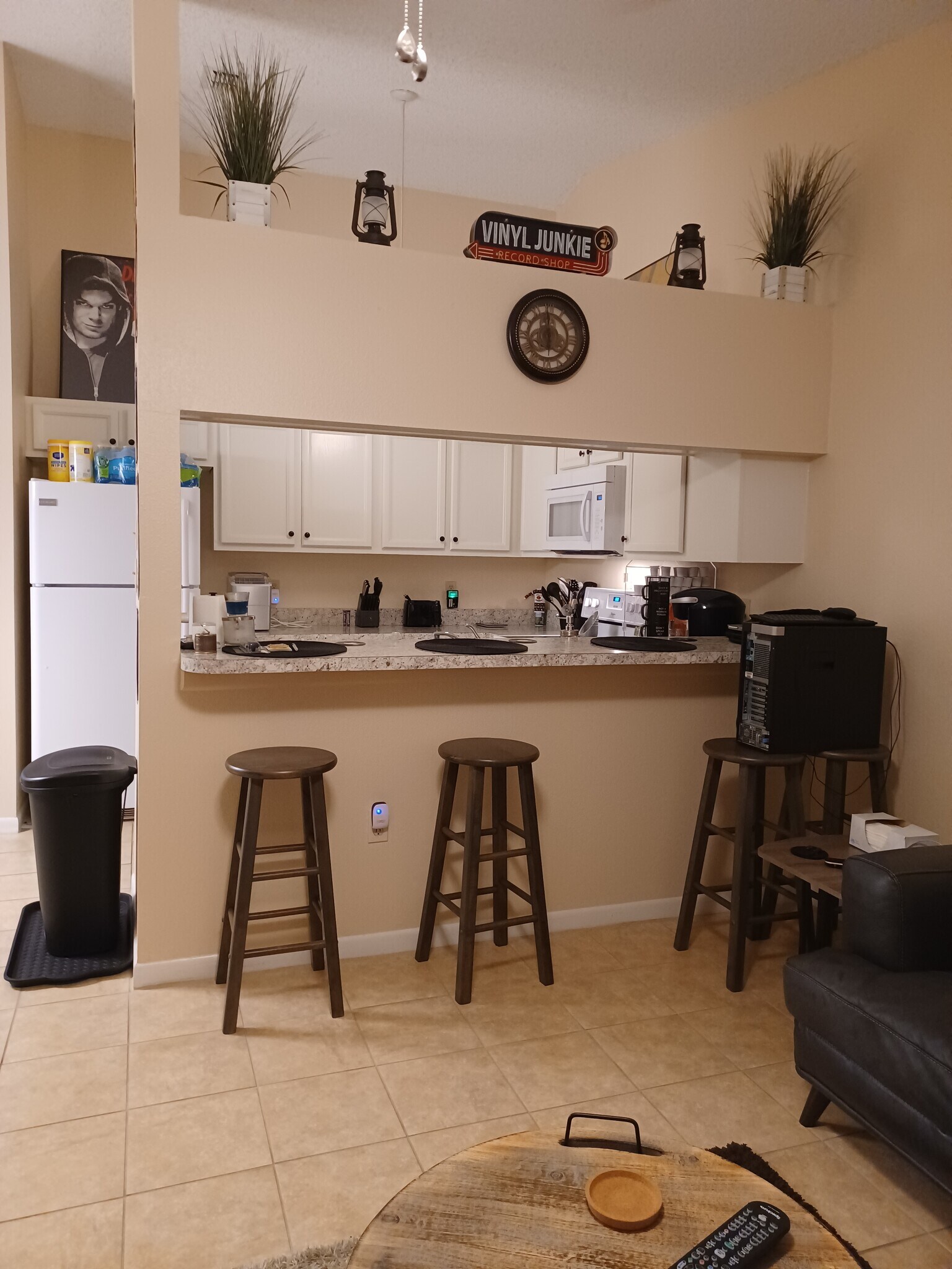 Eat-In Countertop - 1411 Hammock Pine Blvd