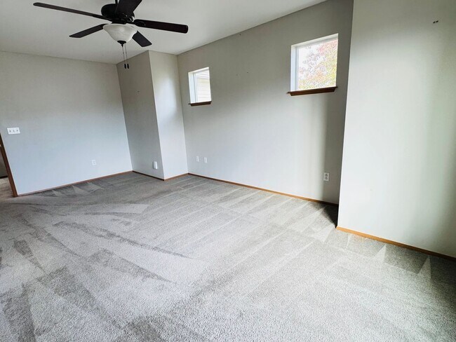 Building Photo - 5330 Larrabee Way