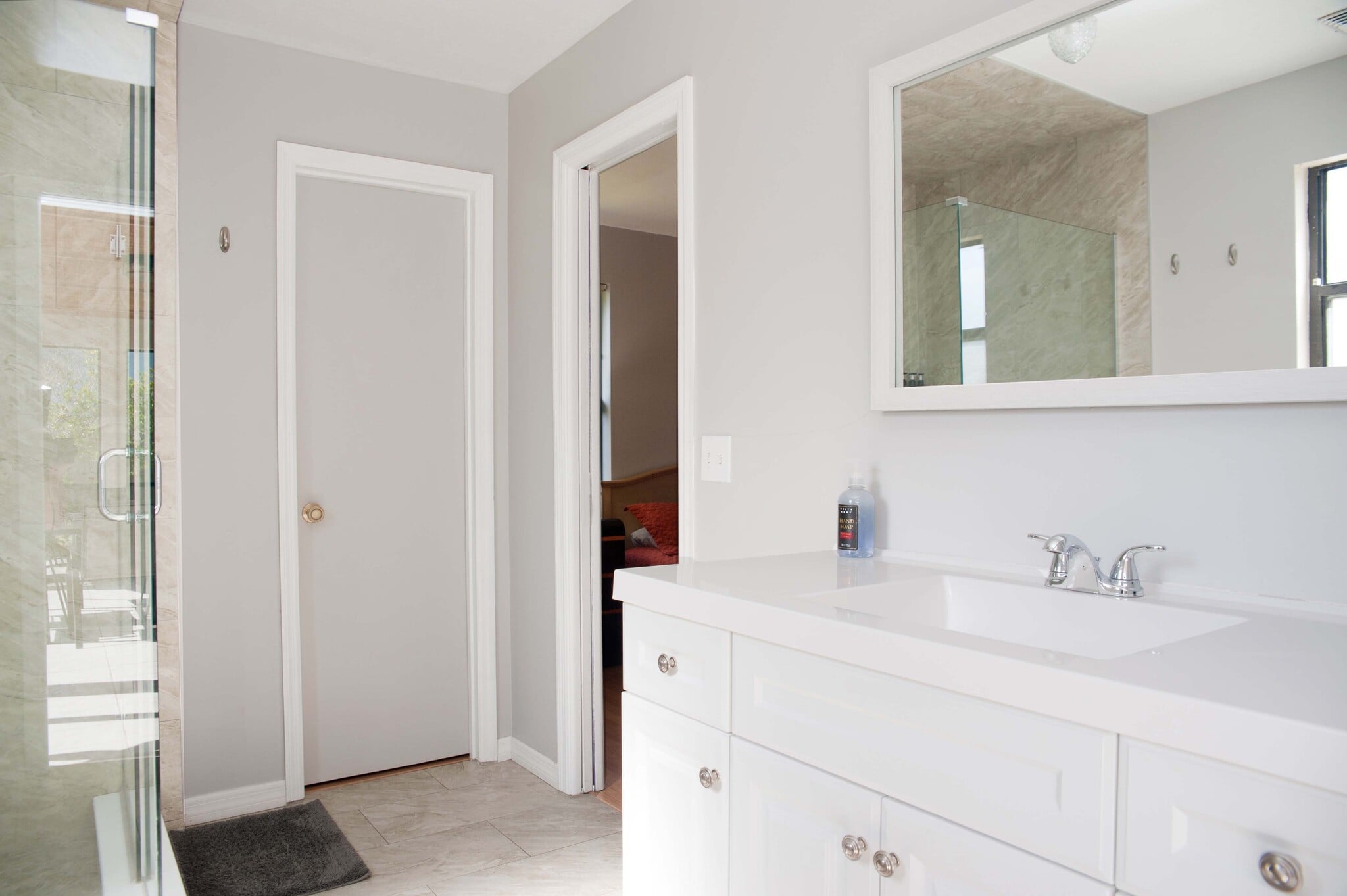 Building Photo - 722 SE Thanksgiving Ave