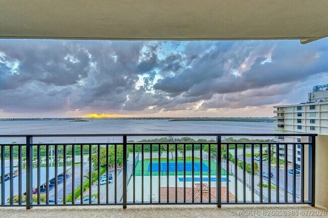 Building Photo - 5460 N Ocean Dr