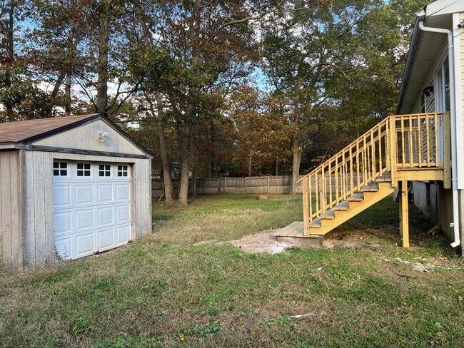 Building Photo - 31 Beach Ln