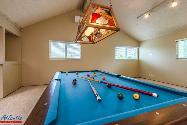 Building Photo - Lovely Home | Bonus Room | A/C | Solar Panels