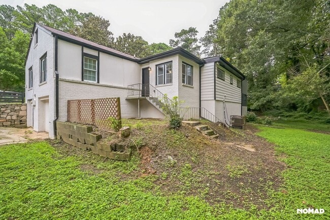 Building Photo - 1461 Centra Villa Dr SW