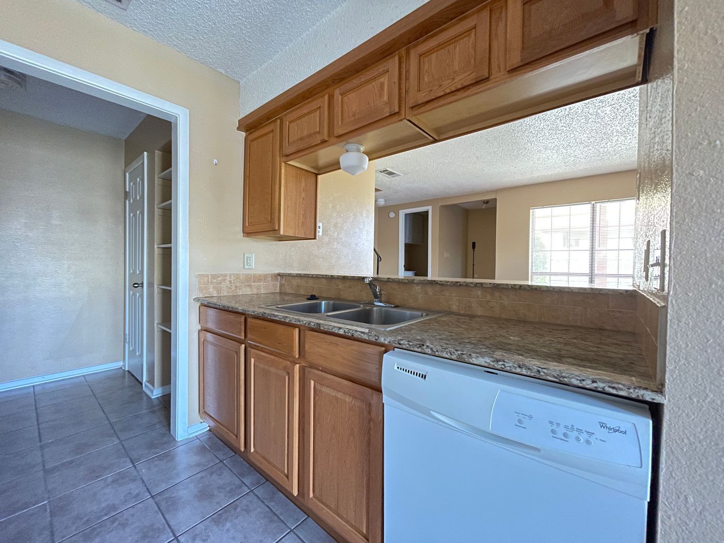 Building Photo - 1102 Covey Ln