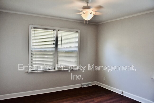 Building Photo - 3238 Highland Park Pl