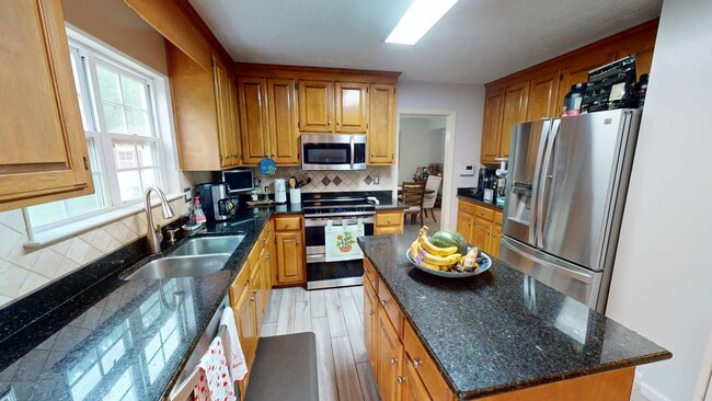Building Photo - 100 Pinyon Pines