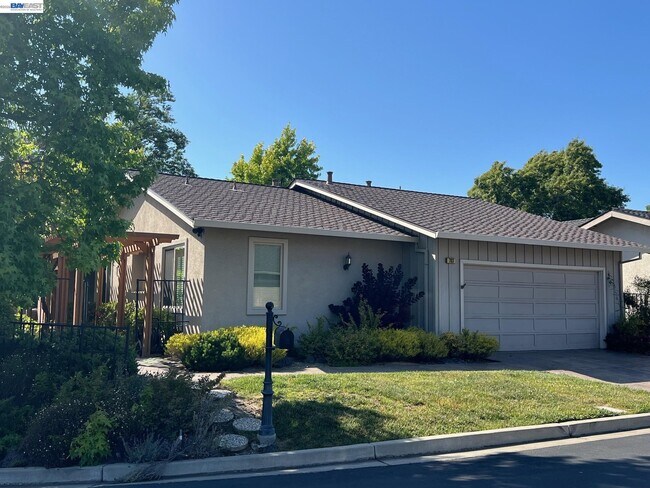 Building Photo - 703 Paradise Valley Ct