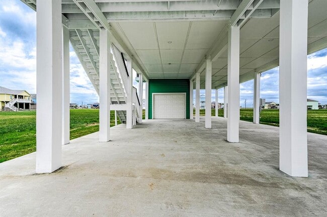 Building Photo - 4014 Mitote Dr