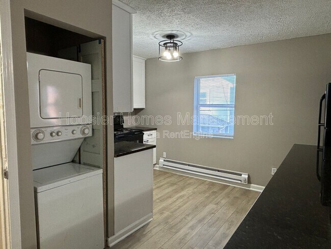 Building Photo - 1338 Barth Ave