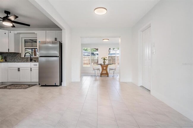 Building Photo - 6472-6113 113th St North