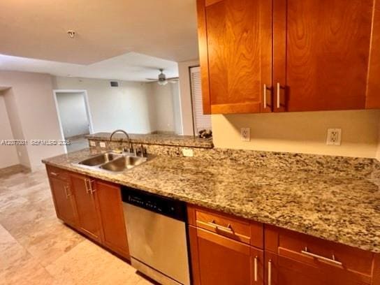 Building Photo - 1555 N Treasure Dr