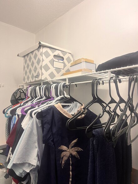 Building Photo - 1410 Collegiate Cir